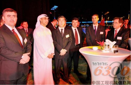 山推,阿联酋,产品推介会,迪拜