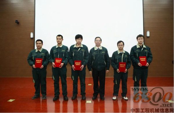 山推召开2013年质量工作大会