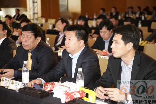 凯斯,工程机械,经销商,CXB会思考,液压挖掘机