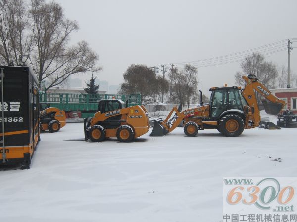 凯斯,工程机械,清雪设备,市政清雪,道路清雪,,滑移装载机,斜角清雪器,破冰器,液压吹雪机