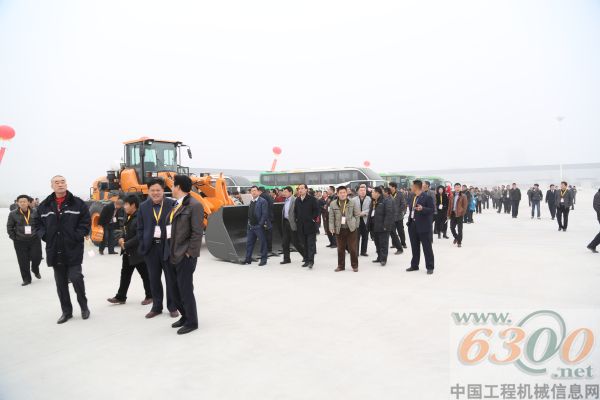 英轩重工潍坊地区装载机产品推介会隆重举行