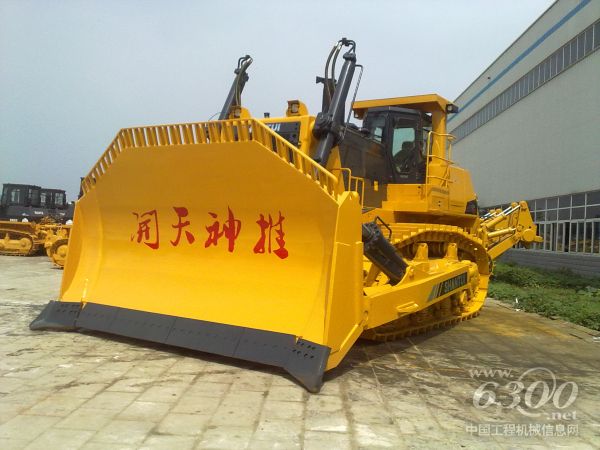 山推荣获“中国工程机械年度产品TOP50（2013）技术创新金奖”