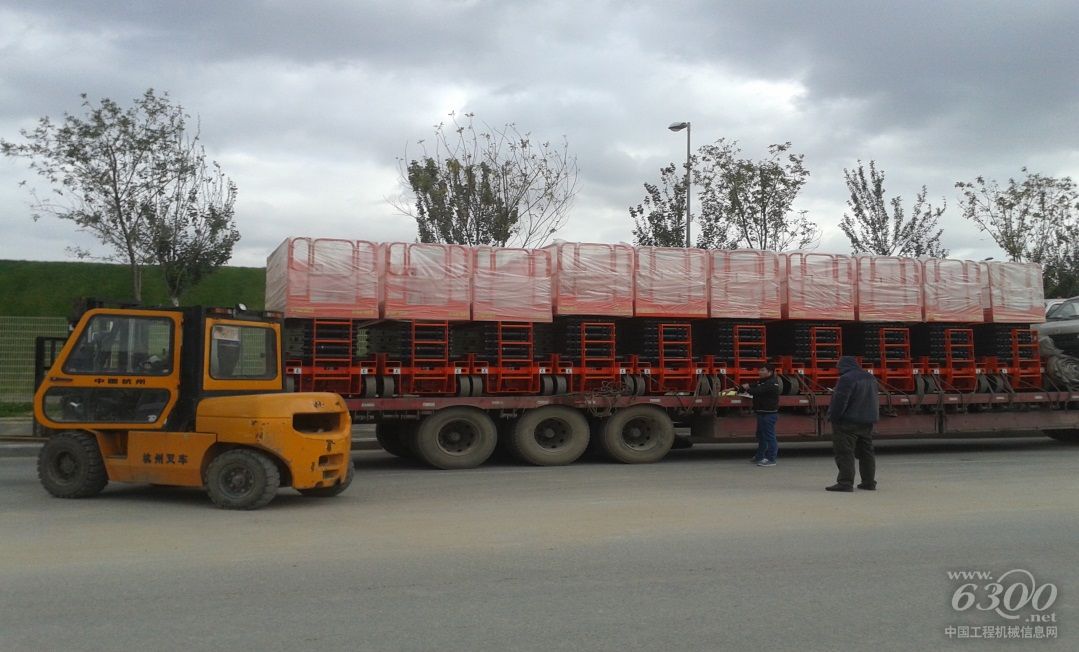 星邦重工剪叉式高空作业平台