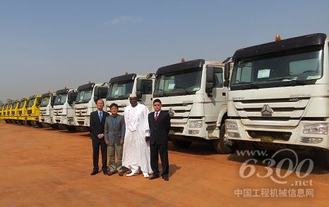 重汽集团马里经销商授权仪式在巴马科举行